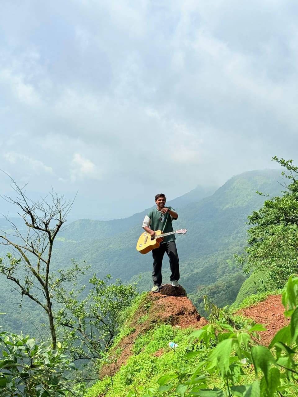 HILL solo group travel